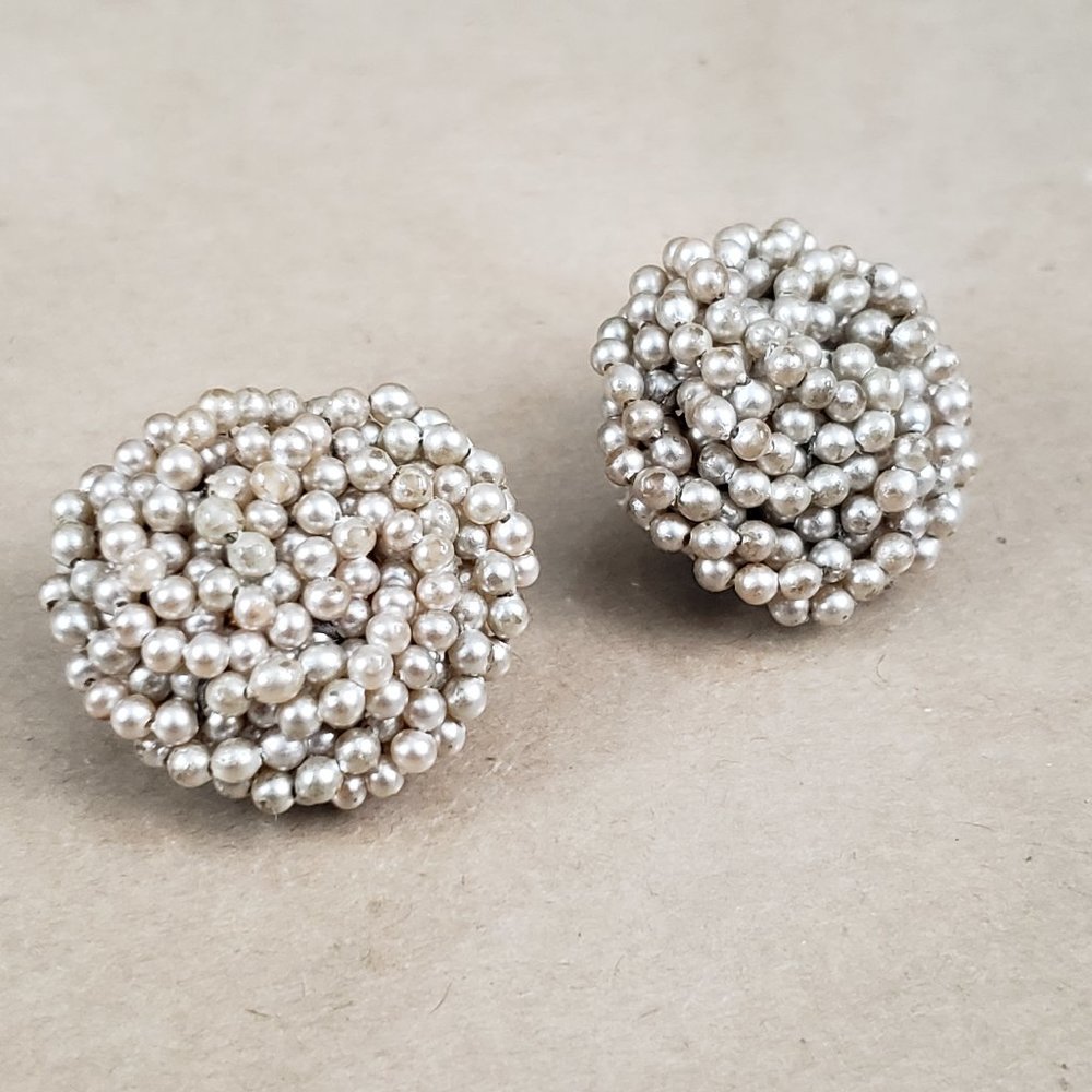 Vintage Pearl Clustered Clip-on Earrings